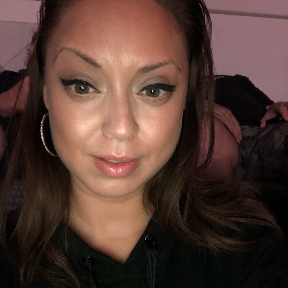 Meet your Posher, Caridad